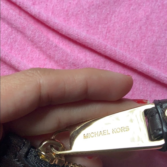 Micheal kors dark brown clutch - Picture 6 of 7